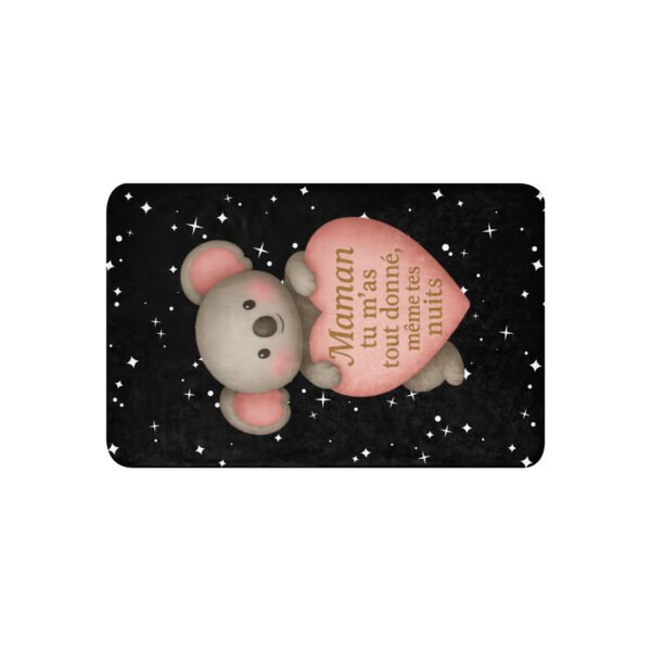 Couverture bébé Bébé Panache avec illustration de koala et message “Maman tu m’as tout donné, même tes nuits” sur fond étoilé noir