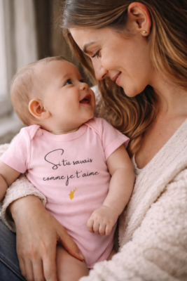 Body bébé rose avec le message « Si tu savais comme je t’aime », idée cadeau tendre et symbolique pour une maman